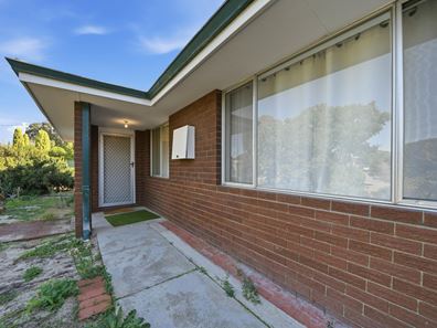 34 Redtingle Road, Camillo WA 6111