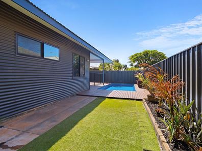 12 Yirrawari Street, Baynton WA 6714