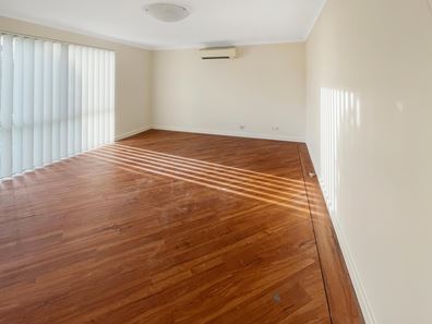 7 Kingham Pl, Seville Grove WA 6112
