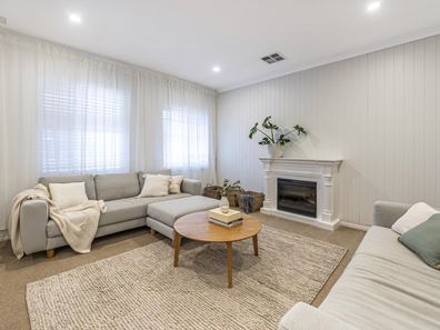 6 Canouan Loop, Secret Harbour WA 6173