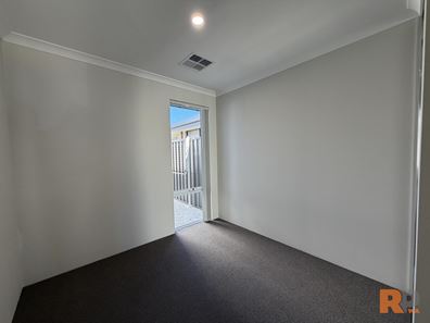 11 Chalmers Avenue, Wellard WA 6170