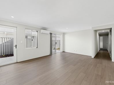 24A Bourke Wy, Eglinton WA 6034