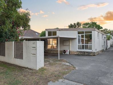 1/52 Saunders Steet, Como WA 6152
