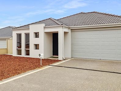 8 Norwell Road, Balga WA 6061