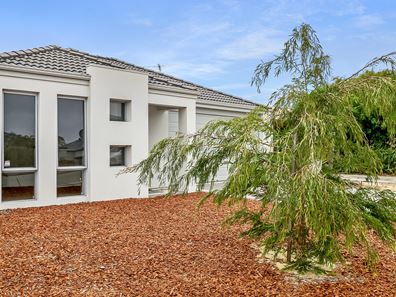 8 Norwell Road, Balga WA 6061
