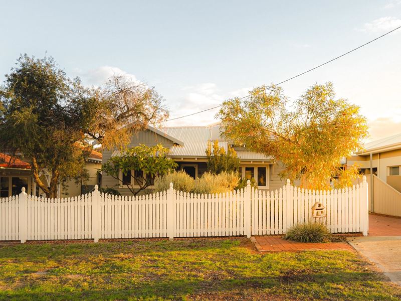 4 Crowther Street, Bayswater WA 6053