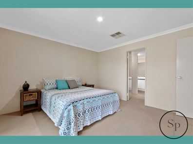 28 Marsdenia Road, Halls Head WA 6210