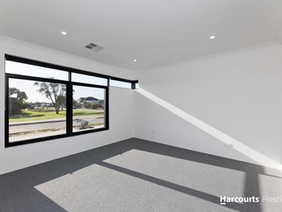 2B Middle Parkway, Canning Vale WA 6155