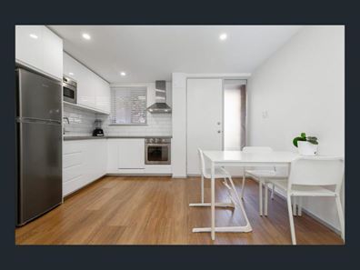 9A/49 Herdsman Parade, Wembley WA 6014