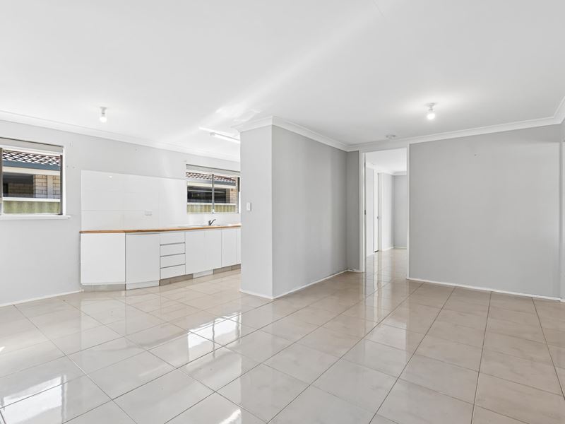 38 Huggins Road, Thornlie WA 6108
