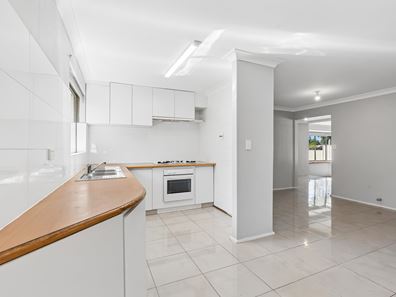 38 Huggins Road, Thornlie WA 6108