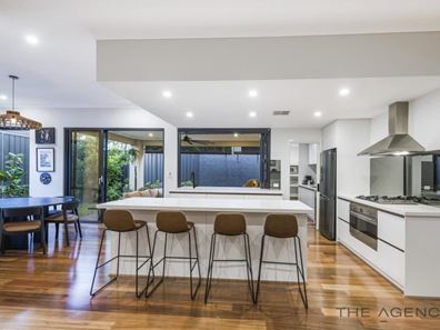 8 Kennedia Lane, Mount Claremont WA 6010
