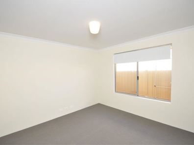 11 Serventy Crescent, Hammond Park WA 6164