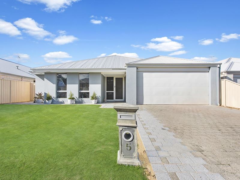 5 Arawatta Loop, Madora Bay WA 6210