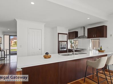 15 Aurora Drive, Atwell WA 6164