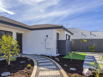 4 Leader Pass, Ellenbrook WA 6069