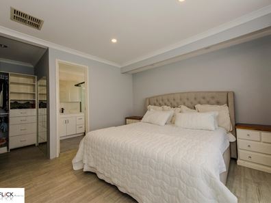 23 Oakworth Meander, Tapping WA 6065