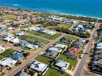 10 Moorings Loop, Sunset Beach WA 6530