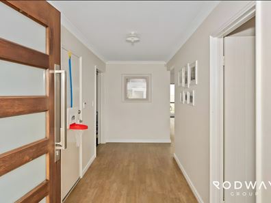 8 Kendale Way, Meadow Springs WA 6210
