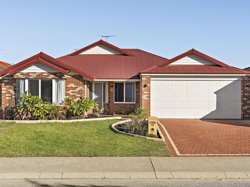 12 Quandong Parkway, Halls Head WA 6210