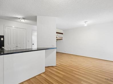 12/311 Harborne Street, Glendalough WA 6016