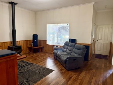 9 Sollya Crescent, Dwellingup WA 6213