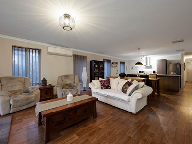 6 Holwell Gardens, Clarkson WA 6030