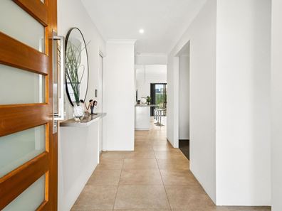 8 Ogilvie Way, Harrisdale WA 6112