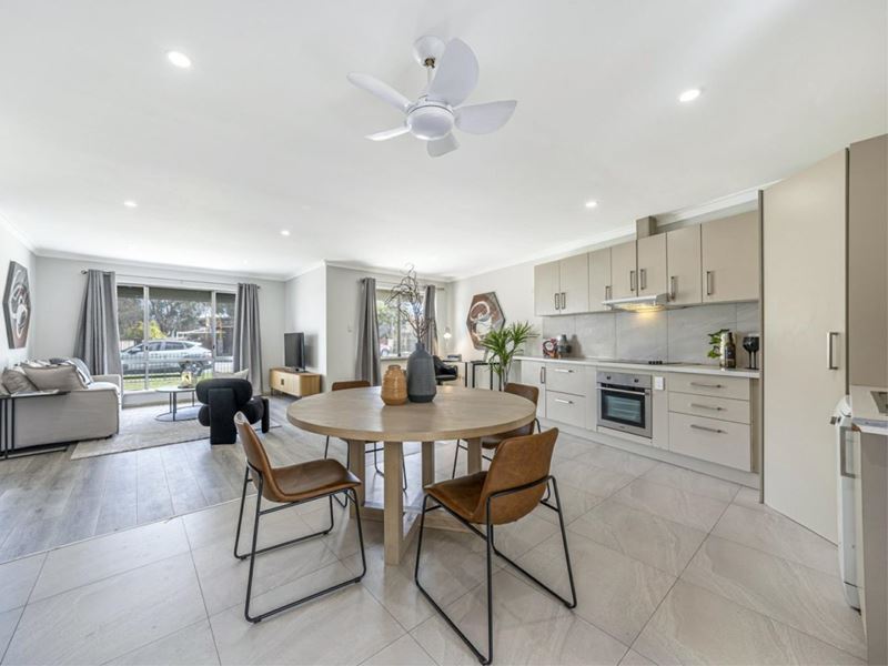 454 Riverton Drive East, Riverton