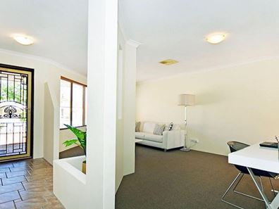 5 Solanum Court, Ellenbrook WA 6069