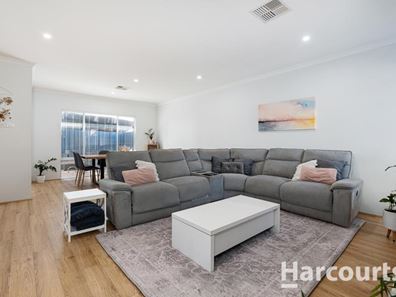 13 Malbec Court, Pearsall WA 6065