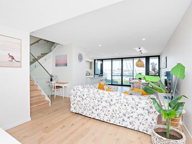90 Maraboo Loop, North Coogee WA 6163