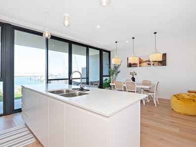 90 Maraboo Loop, North Coogee WA 6163