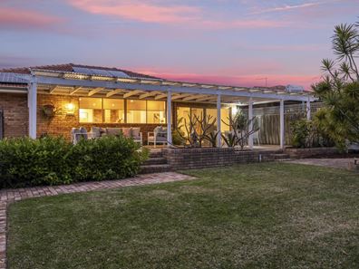 6 BALLYBUNION CRESCENT, Connolly WA 6027