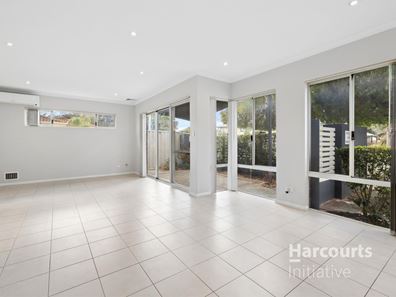 8/22 Lapage Street, Belmont WA 6104
