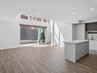 9/114 Matheson Road, Applecross WA 6153