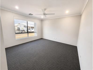 16 Kidrak Street, Madora Bay WA 6210