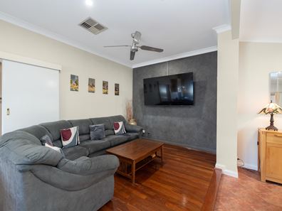 8 Isabella Crescent, Manning WA 6152