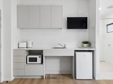 Room/2  7 Strength Crescent, Mandogalup WA 6167