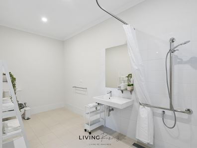 Room/2  7 Strength Crescent, Mandogalup WA 6167
