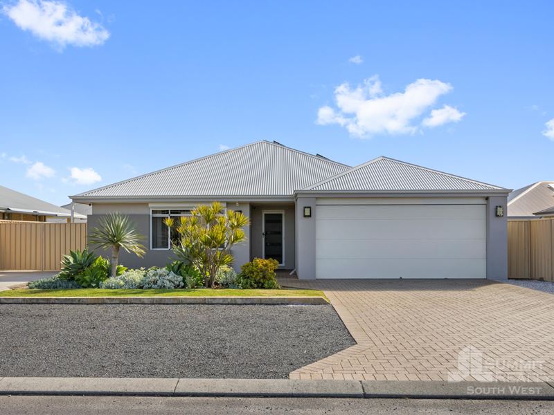 11 Camden Street, Australind WA 6233