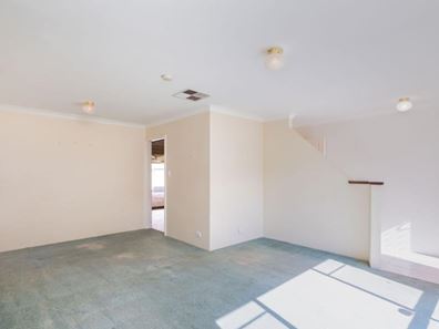 90 Pinnaroo Drive, Padbury WA 6025