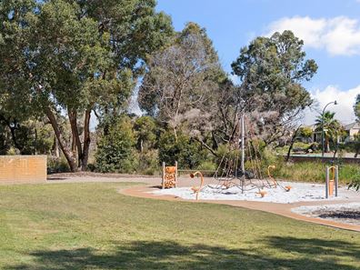 27 Redstone Trail, Ellenbrook WA 6069