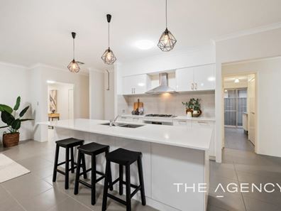 6 Lican Street, Treeby WA 6164