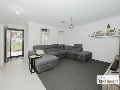 1 Maggs Brace, Ellenbrook WA 6069