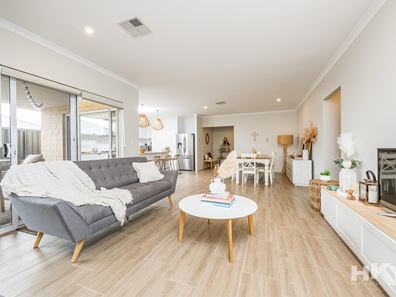 4 Waskerly Place, Aveley WA 6069