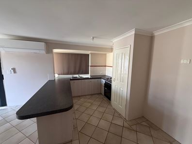 10 Rainier Close, Ballajura WA 6066