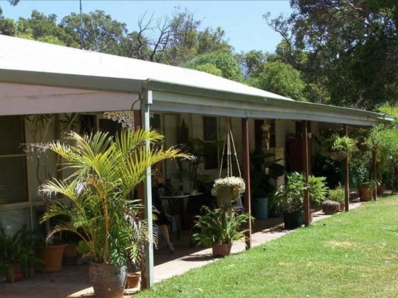 16 Harvey View Drive, Herron