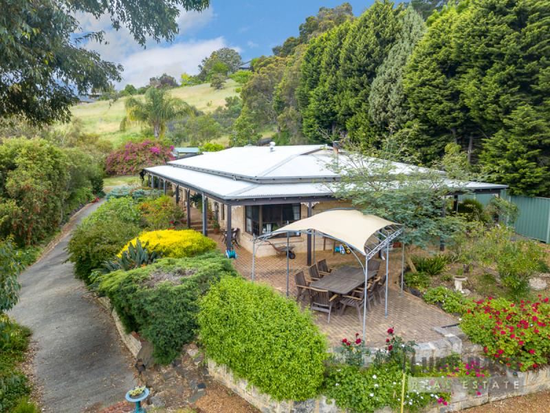 42 Croyden Road, Roleystone WA 6111