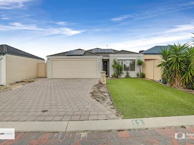 12 Dunkirk Link, Girrawheen WA 6064